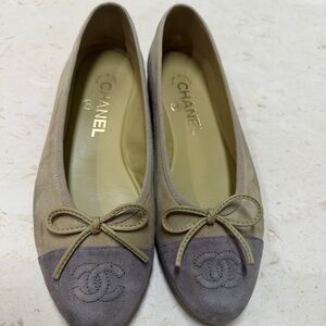 Chanel Two-Tone Suede Ballet Flats in  Yellow and Gray Size 37